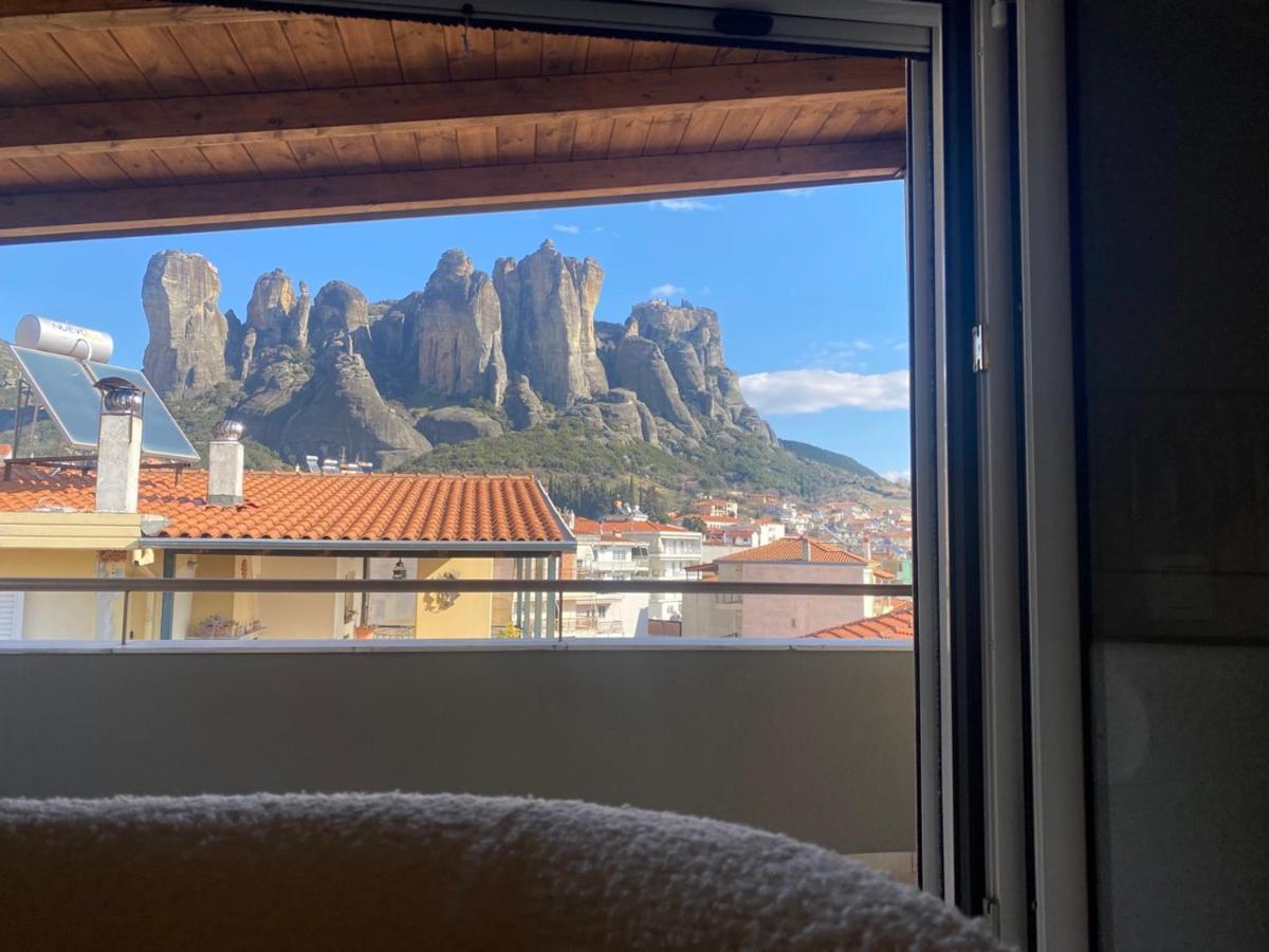 Rock State View - Unique Overlooking Meteora Flat كالامباكا المظهر الخارجي الصورة